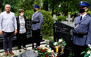 Policjanci i rodzina upamiętnili rocznicę śmierci Marka Cekały